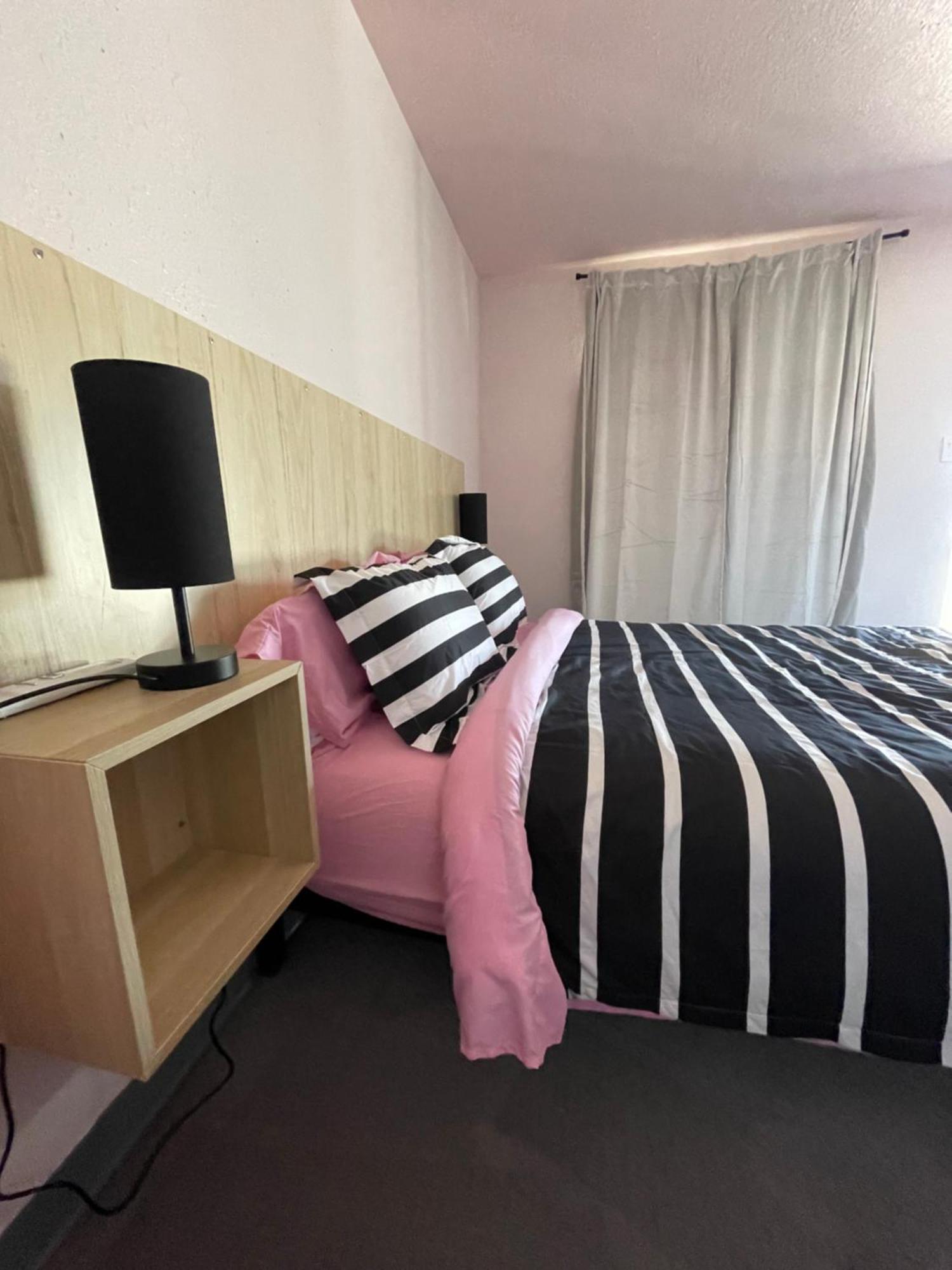 Rainbow Motel Greeley Bagian luar foto