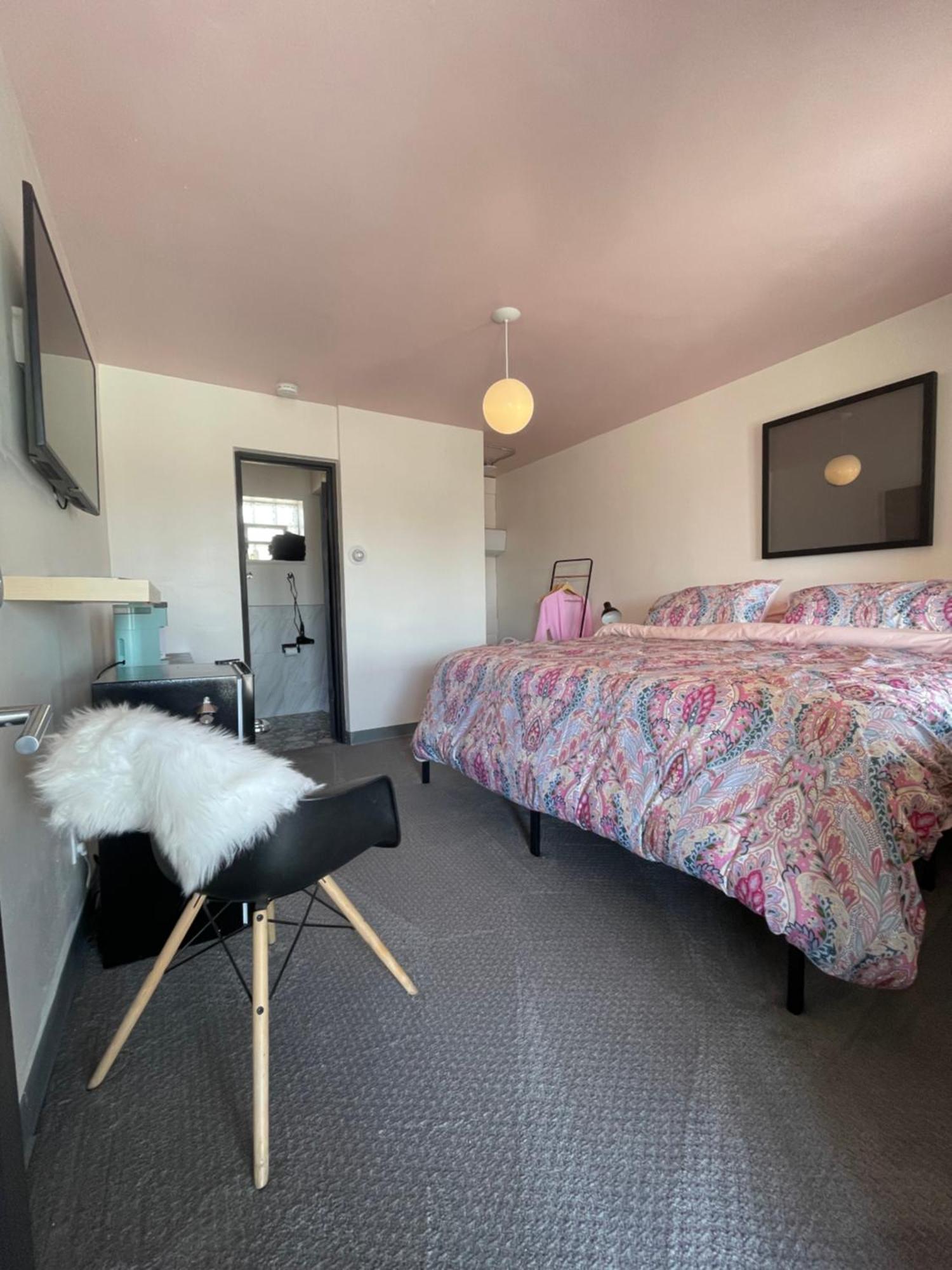 Rainbow Motel Greeley Bagian luar foto