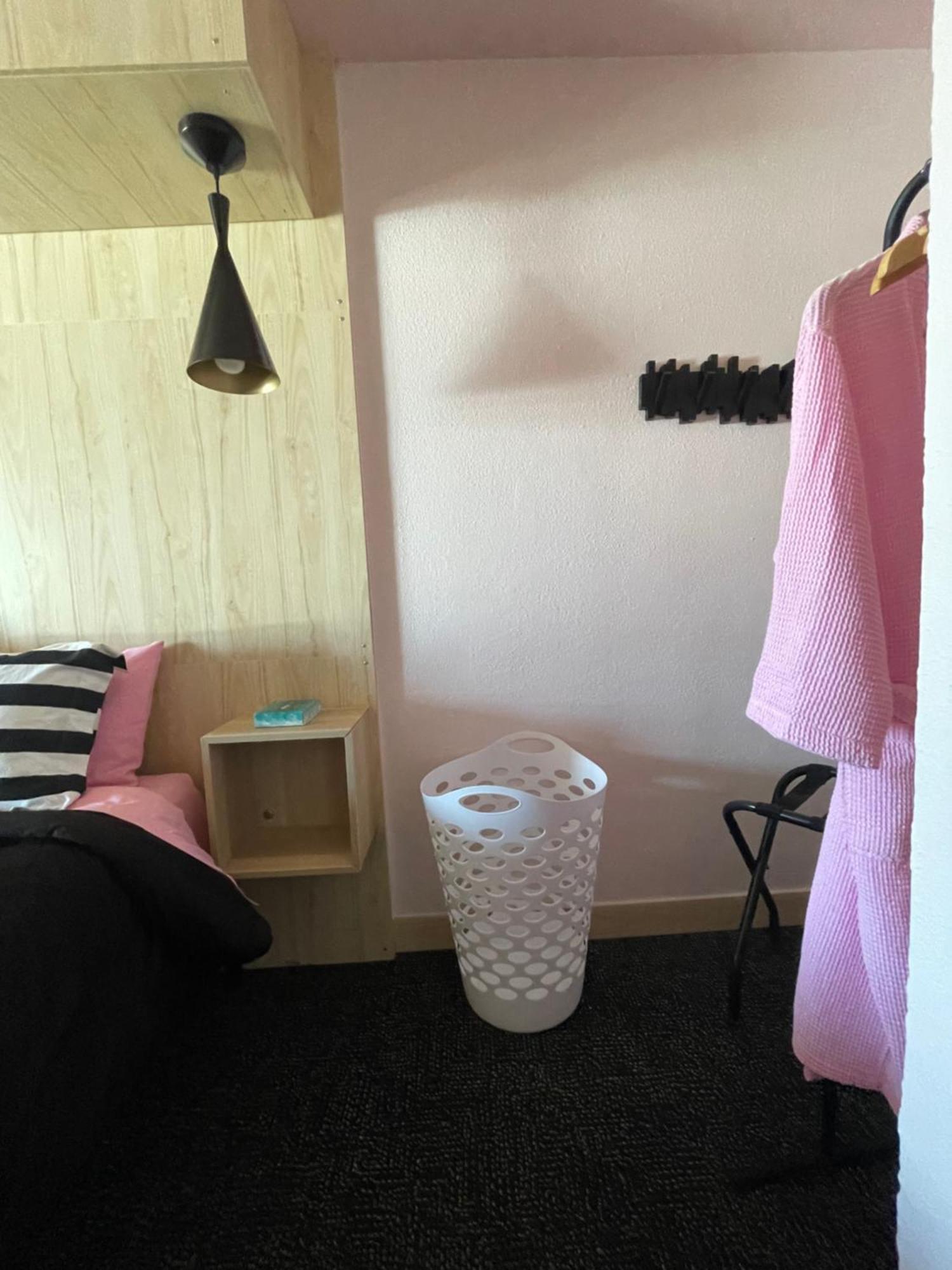Rainbow Motel Greeley Bagian luar foto