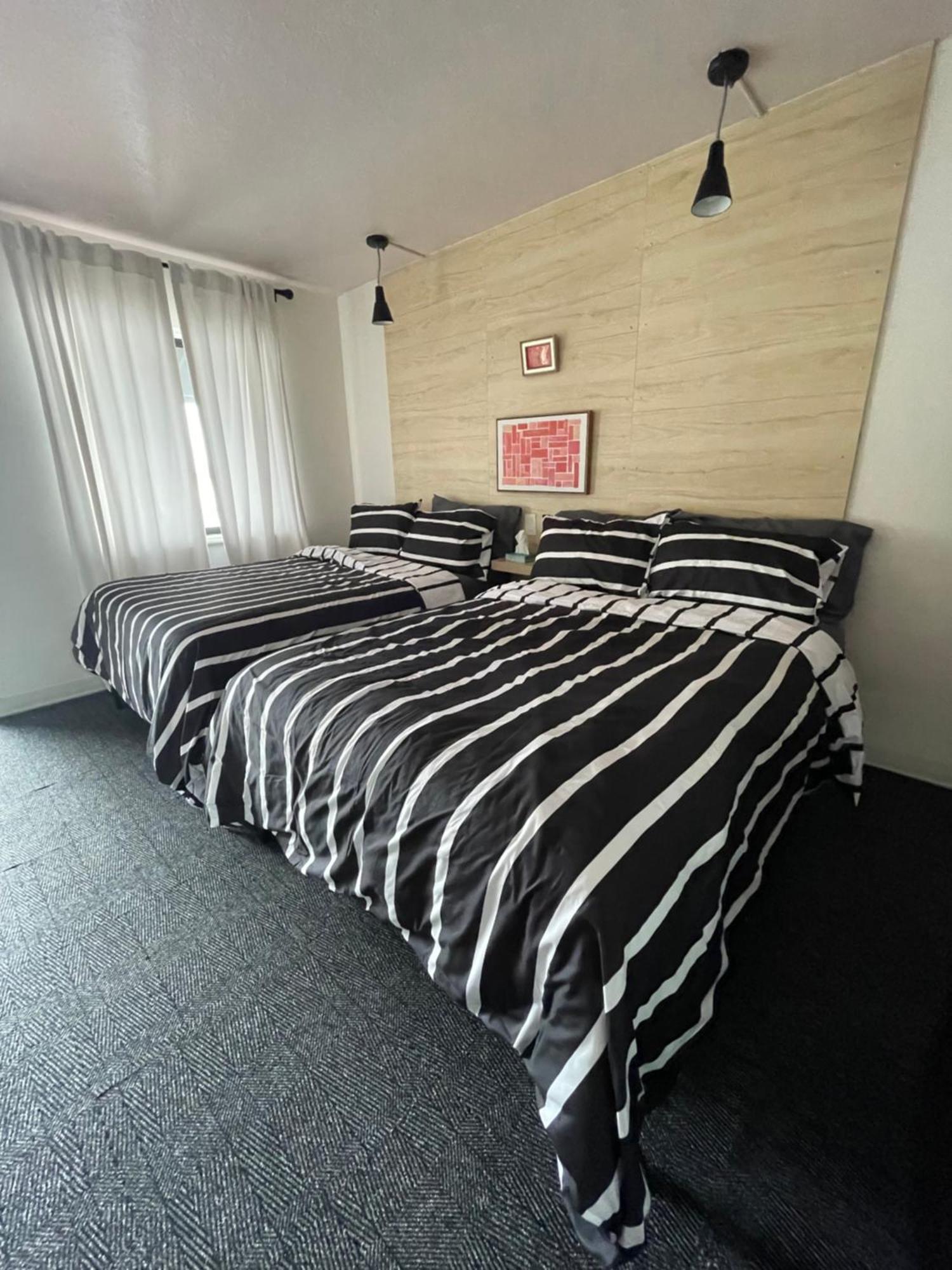 Rainbow Motel Greeley Bagian luar foto